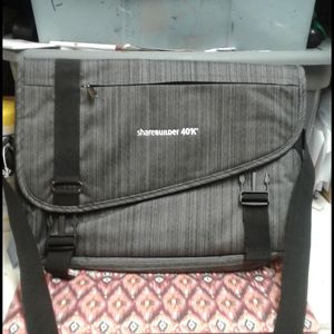 Port Authority ShareBuilder 401k messenger bag New